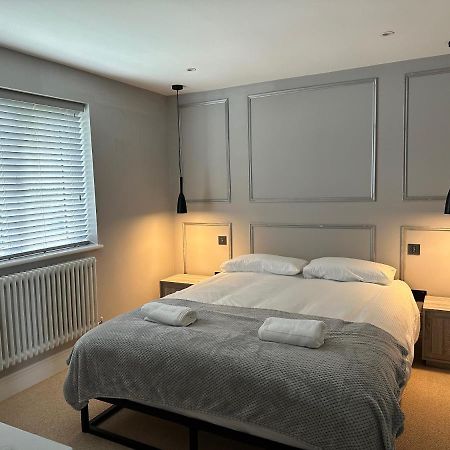 A Luxury 2 Bedroom Apartment Barnet Dış mekan fotoğraf