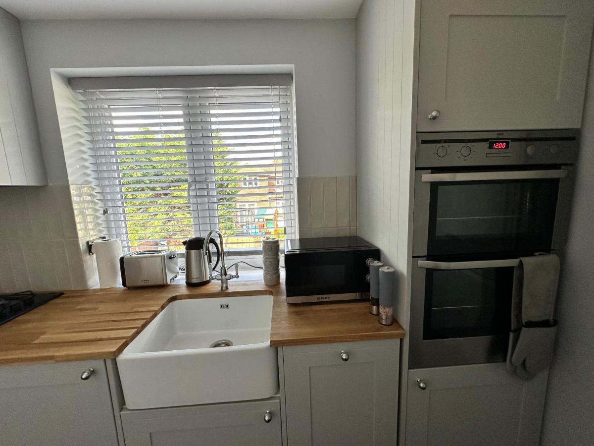 A Luxury 2 Bedroom Apartment Barnet Dış mekan fotoğraf