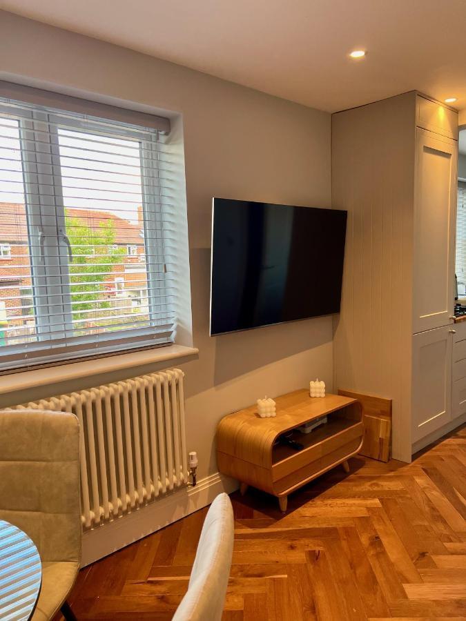 A Luxury 2 Bedroom Apartment Barnet Dış mekan fotoğraf