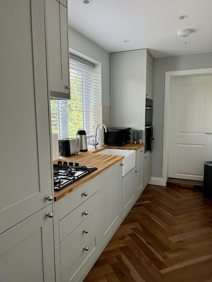 A Luxury 2 Bedroom Apartment Barnet Dış mekan fotoğraf