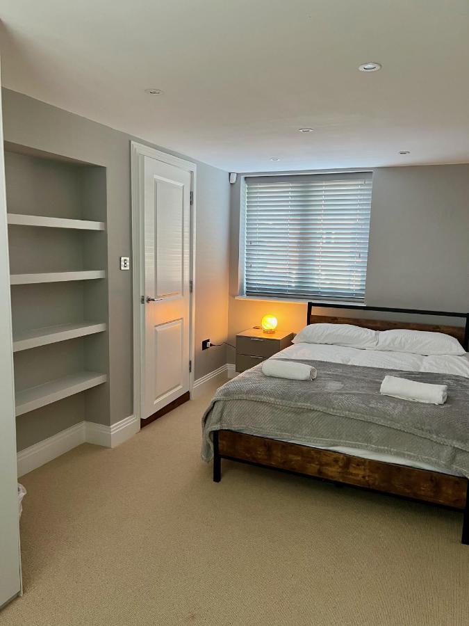 A Luxury 2 Bedroom Apartment Barnet Dış mekan fotoğraf